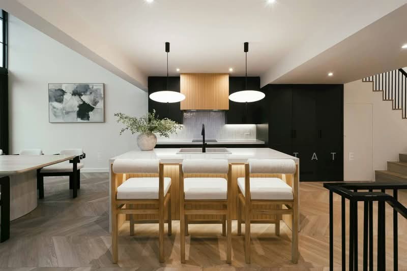 Regent 71 Place, Bangkok, Phra Kanong Nua, Watthana, Bangkok, 5 Bedrooms, 350 sqm, Townhouse For Sale, by Foreign Hub Estate, 500448274 - DDproperty.com