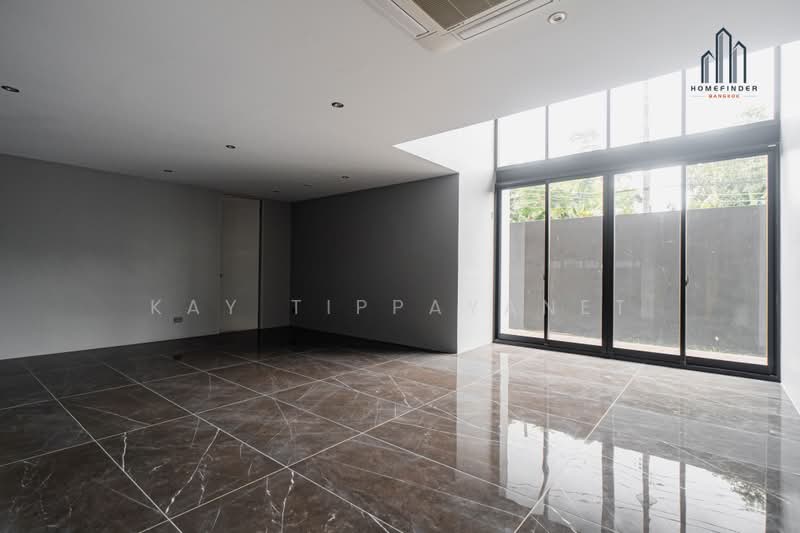 Bibury Village Srinakarin, Bangkok, 66 Soi Chaloem Phrakiat Rama 9, Nong Bon, Prawet, Bangkok, 5 Bedrooms, 710 sqm, Single Detached House For Sale, by Kay Tippayanet, 500448283 - DDproperty.com