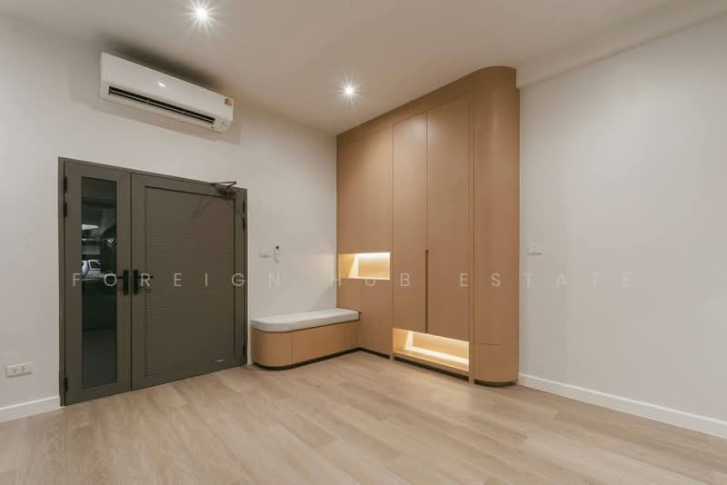Regent 71 Place, Bangkok, Phra Kanong Nua, Watthana, Bangkok, 5 Bedrooms, 350 sqm, Townhouse For Sale, by Foreign Hub Estate, 500448290 - DDproperty.com