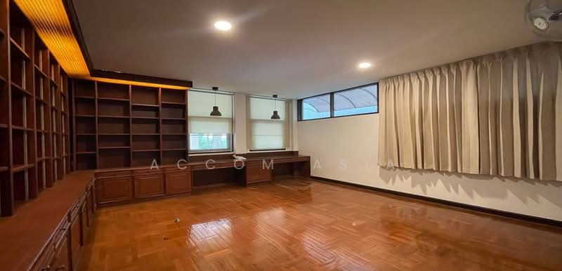 Spacious Family House with Large Garden in Sukhumvit (AA12557), Bangkok, Khlong Tan Nua, Watthana, Bangkok, 3 Bedrooms, 600 sqm, Single Detached House For Rent, by Accom Asia, 500448322 - DDproperty.com