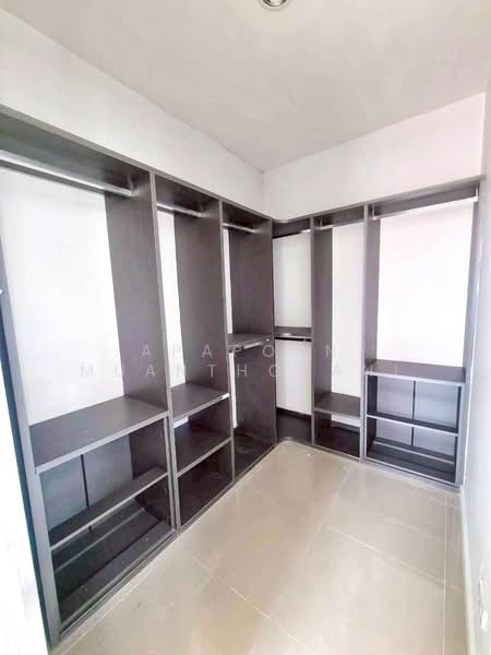 ขายโฮมออฟฟิศ 3 ชั้น หมู่บ้านหลังสวนพุทธมณฑลสาย4 จอดรถ 5 คัน ทำธุรกิจก็ได้ อยู่เองก็สบาย, นครปฐม, บางกระทึก, สามพราน, นครปฐม, 200 ตร.ม., ทาวน์เฮ้าส์ ขาย, โดย Apaporn Muanthorani, 500448324 - DDproperty.com