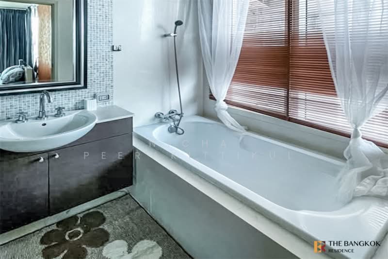 Watermark Chaophraya, Bangkok, Soi Charoennakorn 39-41, Charoennakorn Road, Bang Lam Phu Lang, Khlong San, Bangkok, 2 Bedrooms, 94 sqm, Condo For Rent, by Nicha Peerakittikul, 500448326 - DDproperty.com