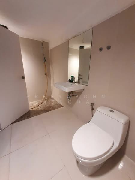 3-BR Townhouse, Bangkok, Yan Nawa, Sathon, Bangkok, 3 Bedrooms, 180 sqm, Townhouse For Sale, by Preeyapohn Jatuchai, 500448426 - DDproperty.com