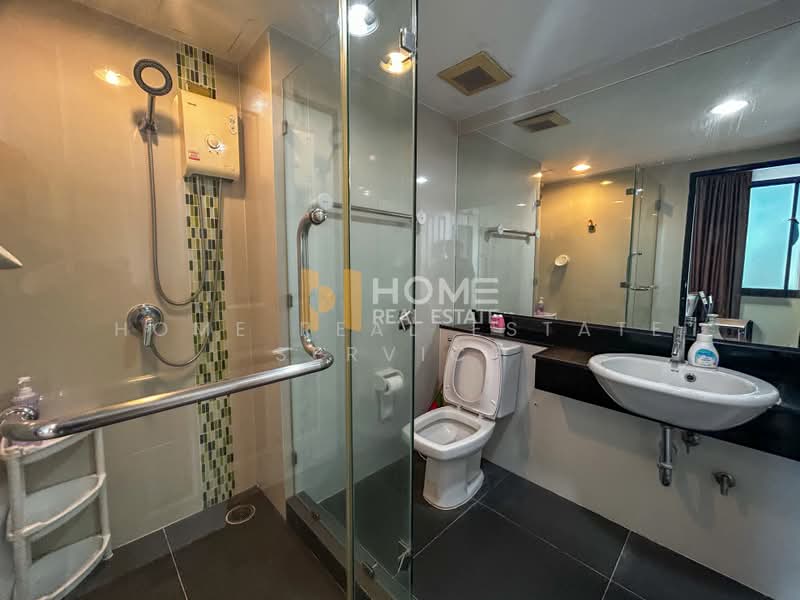Chateau In Town Ratchada 10, Bangkok, Soi Ratchadapisek 10 intersection 7 Ratchadapisek Road, Huai Khwang, Bangkok, 2 Bedrooms, 49 sqm, Condo For Sale, by HOME Real Estate Service, 500448430 - DDproperty.com