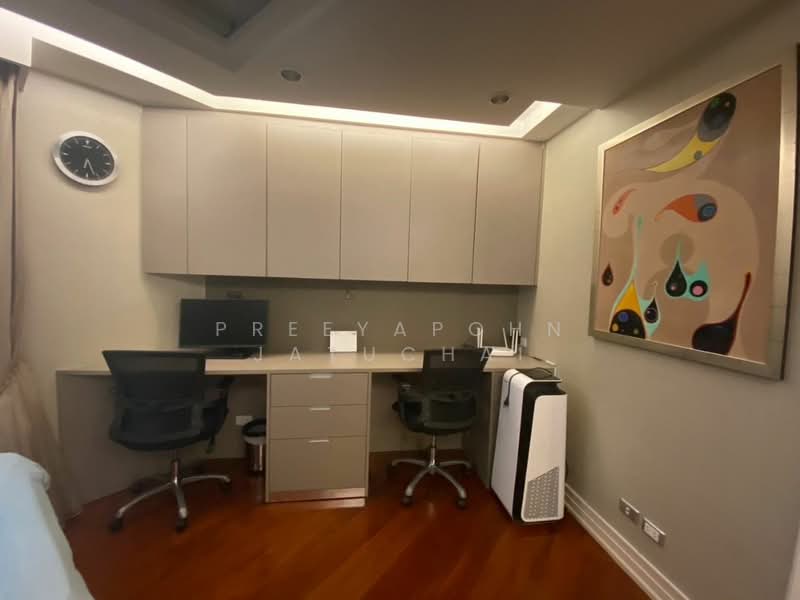 Sathorn Gardens, Bangkok, 39 South Sathorn Road, Thung Maha Mek, Sathon, Bangkok, 4 Bedrooms, 440 sqm, Condo For Sale, by Preeyapohn Jatuchai, 500448465 - DDproperty.com