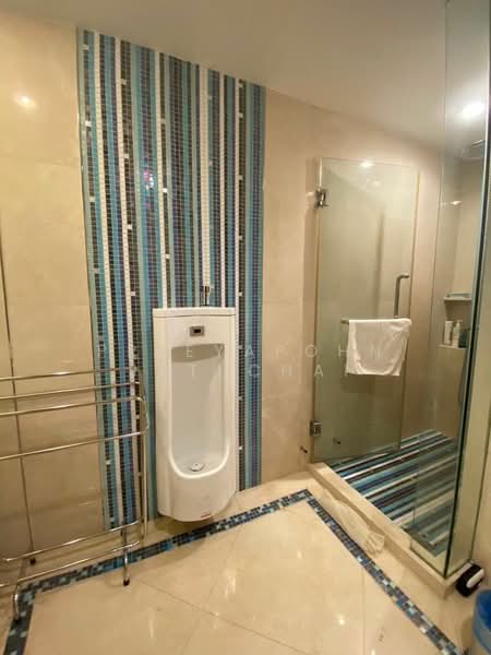 Sathorn Gardens, Bangkok, 39 South Sathorn Road, Thung Maha Mek, Sathon, Bangkok, 4 Bedrooms, 440 sqm, Condo For Sale, by Preeyapohn Jatuchai, 500448465 - DDproperty.com