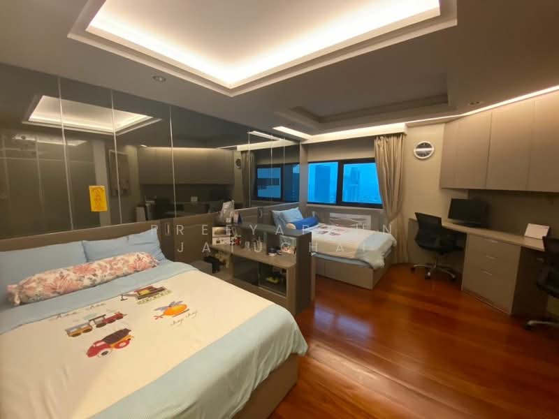 Sathorn Gardens, Bangkok, 39 South Sathorn Road, Thung Maha Mek, Sathon, Bangkok, 4 Bedrooms, 440 sqm, Condo For Sale, by Preeyapohn Jatuchai, 500448465 - DDproperty.com