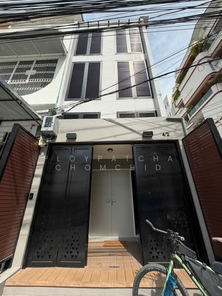 3-BR Townhouse, Bangkok, Phra Kanong Nua, Watthana, Bangkok, 3 Bedrooms, 350 sqm, Townhouse For Rent, by Ploypatcha Chomchid, 500448480 - DDproperty.com
