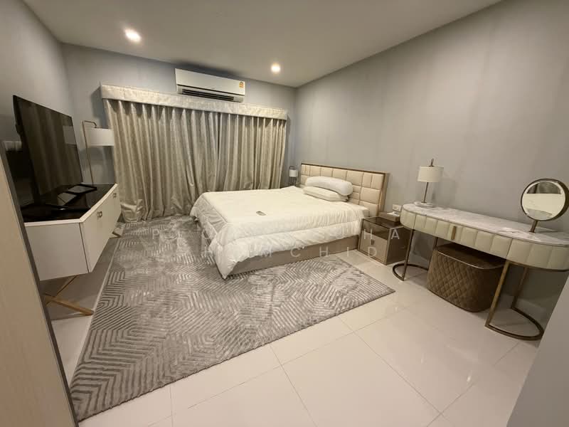 3-BR Townhouse, Bangkok, Phra Kanong Nua, Watthana, Bangkok, 3 Bedrooms, 350 sqm, Townhouse For Rent, by Ploypatcha Chomchid, 500448480 - DDproperty.com