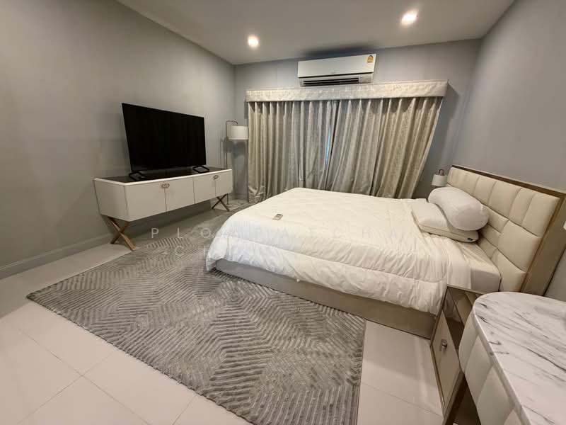 3-BR Townhouse, Bangkok, Phra Kanong Nua, Watthana, Bangkok, 3 Bedrooms, 350 sqm, Townhouse For Rent, by Ploypatcha Chomchid, 500448480 - DDproperty.com