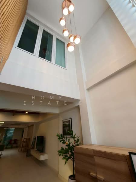Khlongtan Nivet, Bangkok, 20 Soi Pridi Banomyong 42, Khlong Tan Nua, Watthana, Bangkok, 2 Bedrooms, 170 sqm, Townhouse For Sale, by HOME Real Estate Service, 500448487 - DDproperty.com