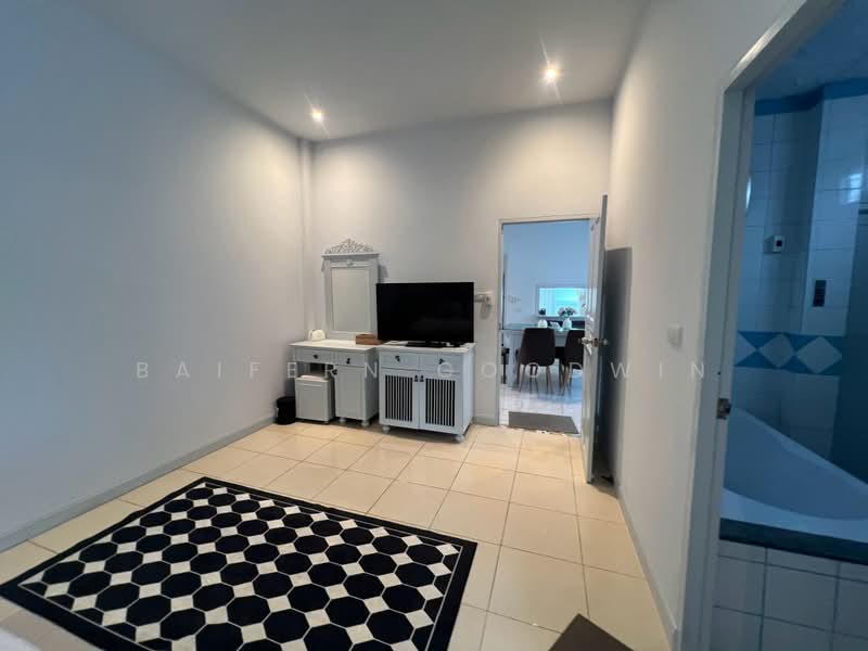 Pattaya Lagoon Village, Chon Buri (Pattaya), Nong Pru, Bang Lamung (Pattaya), Chon Buri (Pattaya), 3 Bedrooms, 260 sqm, Single Detached House For Rent, by Baifern Goodwin, 500448508 - DDproperty.com