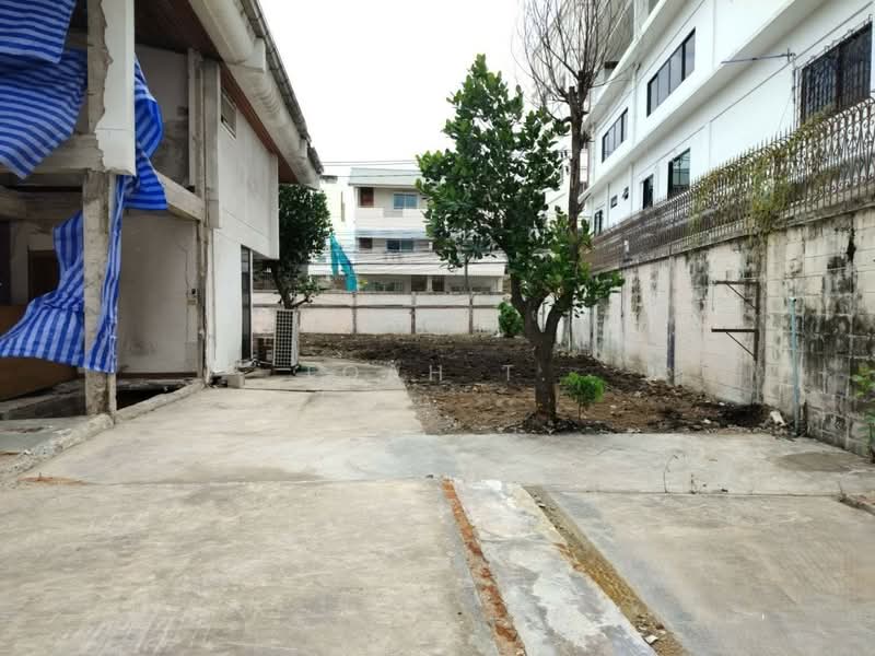 อาคารให้เช่า เอกมัย พระโขนง สุขุมวิท : Buildings for rent in Ekkamai, Phra Khanong, and Sukhumvit, Bangkok, Phra Kanong Nua, Watthana, Bangkok, , 500 sqm, Shophouse For Rent, by TOAH T., 500448521 - DDproperty.com