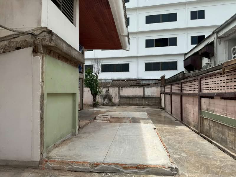 อาคารให้เช่า เอกมัย พระโขนง สุขุมวิท : Buildings for rent in Ekkamai, Phra Khanong, and Sukhumvit., กรุงเทพ, พระโขนงเหนือ, วัฒนา, กรุงเทพ, 500 ตร.ม., ตึกแถว-อาคารพาณิชย์ ให้เช่า, โดย TOAH T., 500448521 - DDproperty.com