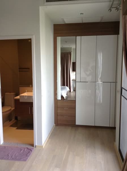 Noble Refine, Bangkok, Soi Sukhumvit 26, Sukhumvit Road, Khong Tan, Khlong Toei, Bangkok, 1 Bedroom, 55 sqm, Condo For Rent, by Juthabhorn Uppachit (Amy), 500448547 - DDproperty.com
