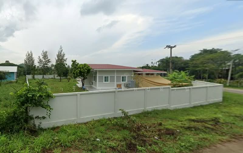 House for sale in Pranburi, Prachuap Khiri Khan. Land area 1-1-0 rai. Near Pranburi beach, Prachuap Khiri Khan, Pran Buri, Prachuap Khiri Khan, 3 Bedrooms, 118 sqm, Single Detached House For Sale, by Fareeda Thaipatan, 500448577 - DDproperty.com