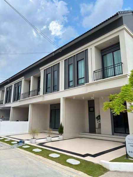 ให้เช่าทาวน์โฮมใหม่ ม.บริสทาวน์ ( Birs Town ) ปลวกแดง ระยอง, ระยอง, ปลวกแดง, ระยอง, 75 ตร.ม., ทาวน์เฮ้าส์ ให้เช่า, โดย ดุสิต แสงฟ้า, 500448648 - DDproperty.com