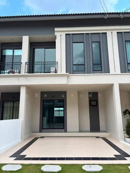 ให้เช่าทาวน์โฮมใหม่ ม.บริสทาวน์ ( Birs Town ) ปลวกแดง ระยอง, ระยอง, ปลวกแดง, ระยอง, 75 ตร.ม., ทาวน์เฮ้าส์ ให้เช่า, โดย ดุสิต แสงฟ้า, 500448648 - DDproperty.com