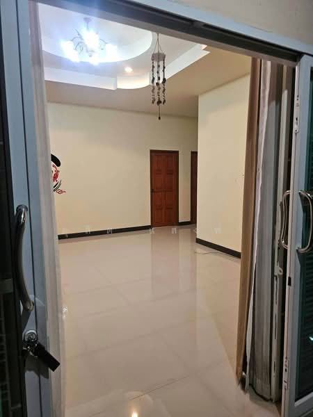 ให้เช่าบ้านเดี่ยว ม.ตะวันวิลล์ หนองระลอก บ้านค่าย ระยอง, Rayong, Nong Lalok, Ban Khai, Rayong, 3 Bedrooms, 140 sqm, Single Detached House For Rent, by Dusit Saengfa, 500448650 - DDproperty.com