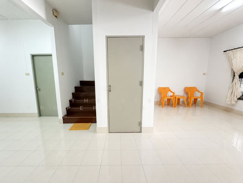 แฟมิลี่แลนด์ ชลบุรี, Chon Buri (Pattaya), Na Pa, Muang Chon Buri, Chon Buri (Pattaya), 3 Bedrooms, 100 sqm, Townhouse For Sale, by The Best Property เปียนโน, 500448682 - DDproperty.com