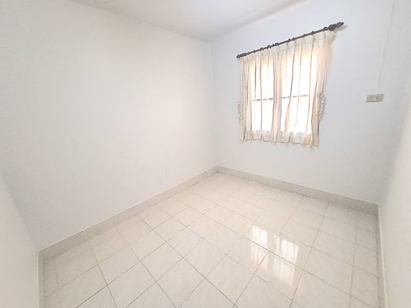 แฟมิลี่แลนด์ ชลบุรี, ชลบุรี, นาป่า, เมืองชลบุรี, ชลบุรี, 100 ตร.ม., ทาวน์เฮ้าส์ ขาย, โดย The Best Property เปียนโน, 500448682 - DDproperty.com