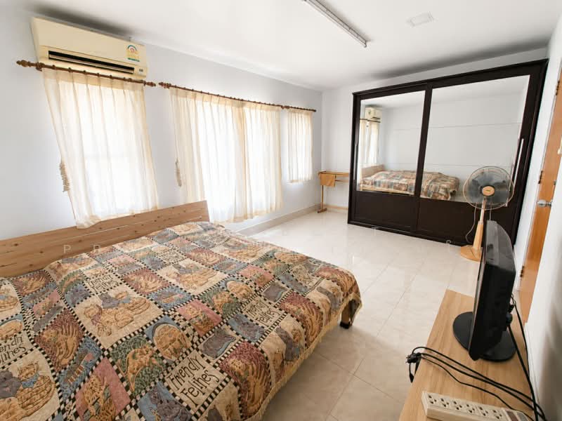 แฟมิลี่แลนด์ ชลบุรี, Chon Buri (Pattaya), Na Pa, Muang Chon Buri, Chon Buri (Pattaya), 3 Bedrooms, 100 sqm, Townhouse For Sale, by The Best Property เปียนโน, 500448682 - DDproperty.com