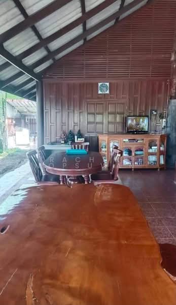Thai-style wooden house in good condition for sale. Located in Nam Noi. Land size: 2 ngan 1 square w, Songkhla, Nam Noi, Hat Yai, Songkhla, 3 Bedrooms, 804 sqm, Single Detached House For Sale, by Rachen Nopsuwan, 500448697 - DDproperty.com