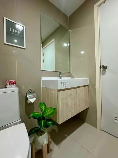 Rich Park @ Triple Station, Bangkok, 591 Srinakarin Road, Suan Luang, Bangkok, 1 Bedroom, 35 sqm, Condo For Rent, by Living Condo, 500448718 - DDproperty.com