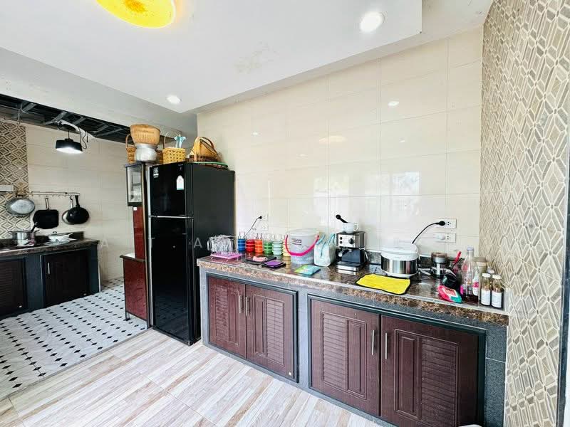 บ้านเดี่ยวหลังใหญ่ หนองค้อ ศรีราชา, Chon Buri (Pattaya), หนองค้อ, Surasak, Si Racha, Chon Buri (Pattaya), 4 Bedrooms, 200 sqm, Single Detached House For Sale, by A.T.A. Property, 500448741 - DDproperty.com