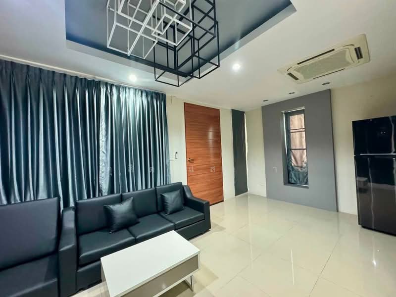 ให้เช่าทาวน์โฮมใหม่ ม.มิลาโน่ทาวน์ เก้ากิโล ศรีราชา, Chon Buri (Pattaya), Surasak, Si Racha, Chon Buri (Pattaya), 3 Bedrooms, 120 sqm, Townhouse For Rent, by Dusit Saengfa, 500448764 - DDproperty.com