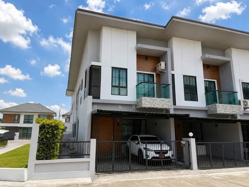 ให้เช่าทาวน์โฮมใหม่ ม.มิลาโน่ทาวน์ เก้ากิโล ศรีราชา, Chon Buri (Pattaya), Surasak, Si Racha, Chon Buri (Pattaya), 3 Bedrooms, 120 sqm, Townhouse For Rent, by Dusit Saengfa, 500448764 - DDproperty.com