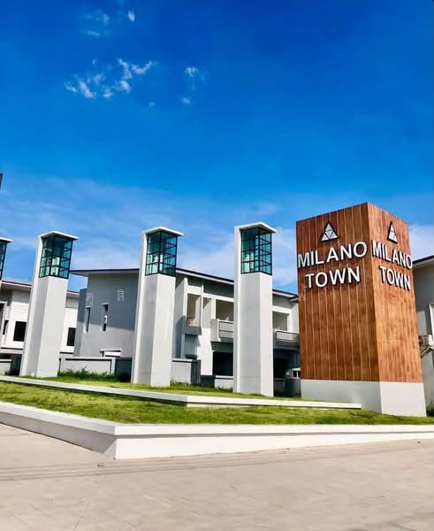 ให้เช่าทาวน์โฮมใหม่ ม.มิลาโน่ทาวน์ เก้ากิโล ศรีราชา, Chon Buri (Pattaya), Surasak, Si Racha, Chon Buri (Pattaya), 3 Bedrooms, 120 sqm, Townhouse For Rent, by Dusit Saengfa, 500448764 - DDproperty.com