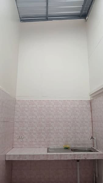 ทาวน์เฮ้าส์หนองจอก กรุงเทพมหานคร, Bangkok, Khok Faed, Nong Chok, Bangkok, 2 Bedrooms, 100 sqm, Townhouse For Sale, by The Best Property เอก, 500448766 - DDproperty.com