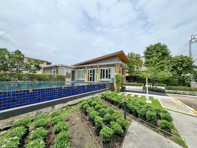 Golden Town Bangna-Kingkaew, Samut Prakan, Soi Kingkaew 31, Rachathewa, Bang Plee, Samut Prakan, 4 Bedrooms, 100 sqm, Townhouse For Sale, by The Best Property ตา, 500448767 - DDproperty.com