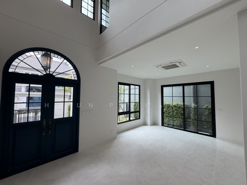 Narinsiri Rama 9-Krungthep Kreetha, Bangkok, Saphan Sung, Bangkok, 4 Bedrooms, 330 sqm, Single Detached House For Sale, by Hirun Pudwaree, 500448794 - DDproperty.com