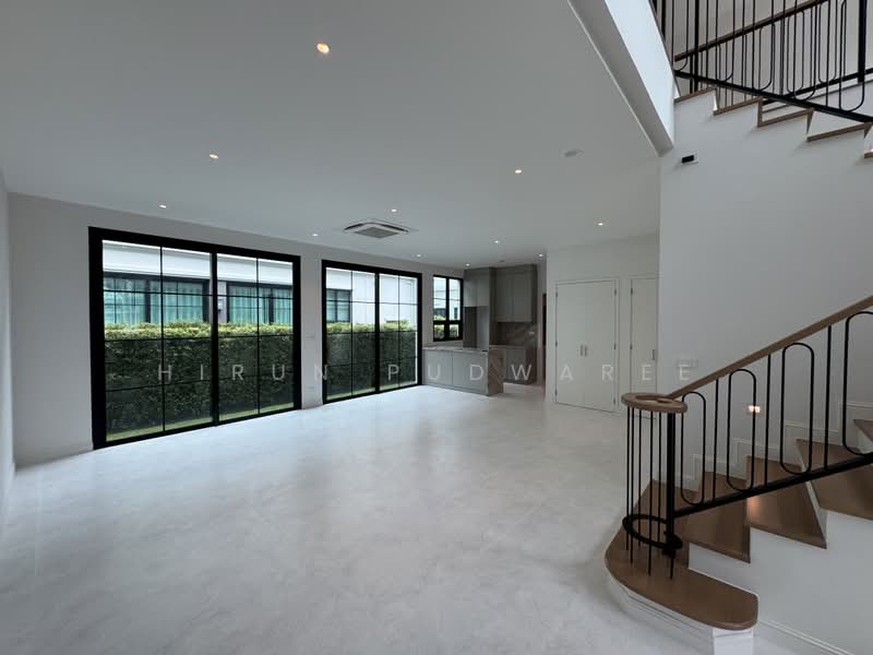 Narinsiri Rama 9-Krungthep Kreetha, Bangkok, Saphan Sung, Bangkok, 4 Bedrooms, 330 sqm, Single Detached House For Sale, by Hirun Pudwaree, 500448794 - DDproperty.com