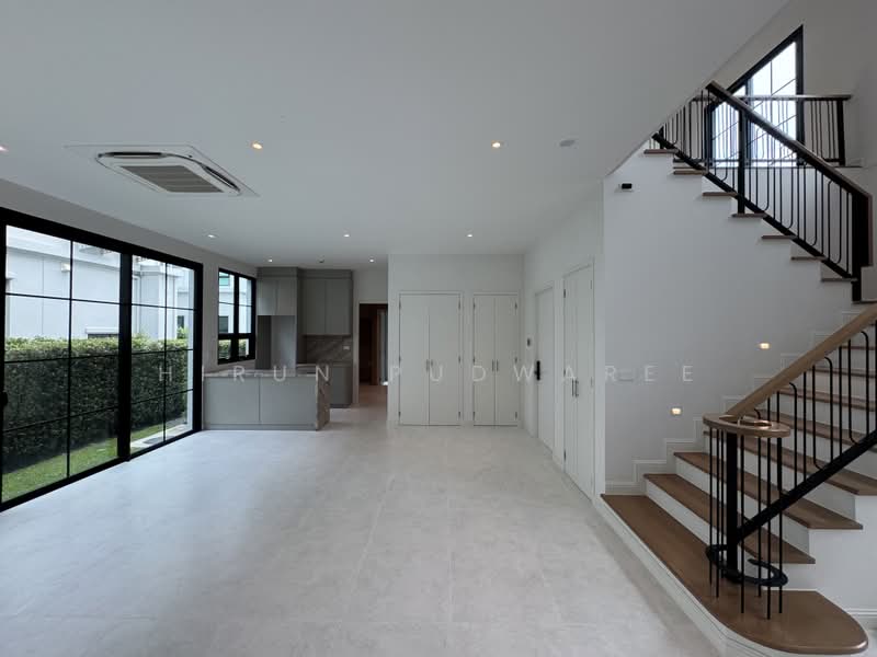 Narinsiri Rama 9-Krungthep Kreetha, Bangkok, Saphan Sung, Bangkok, 4 Bedrooms, 330 sqm, Single Detached House For Sale, by Hirun Pudwaree, 500448794 - DDproperty.com