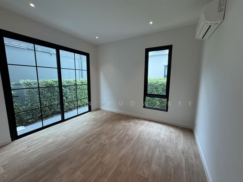 Narinsiri Rama 9-Krungthep Kreetha, Bangkok, Saphan Sung, Bangkok, 4 Bedrooms, 330 sqm, Single Detached House For Sale, by Hirun Pudwaree, 500448794 - DDproperty.com