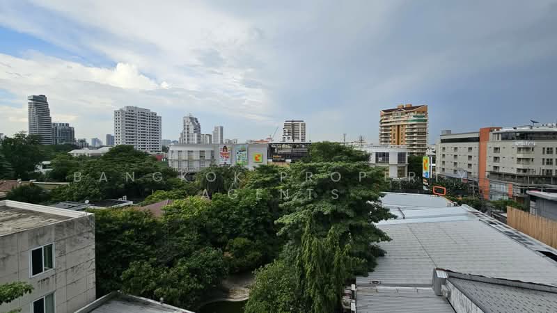Baan Ananda, Bangkok, Sukhumvit 61, Khlong Tan Nua, Watthana, Bangkok, 3 Bedrooms, 300 sqm, Condo For Rent, by BANGKOK PROPERTY AGENTS, 500448800 - DDproperty.com