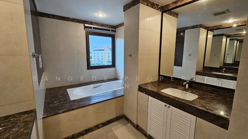 Baan Ananda, Bangkok, Sukhumvit 61, Khlong Tan Nua, Watthana, Bangkok, 3 Bedrooms, 300 sqm, Condo For Rent, by BANGKOK PROPERTY AGENTS, 500448800 - DDproperty.com