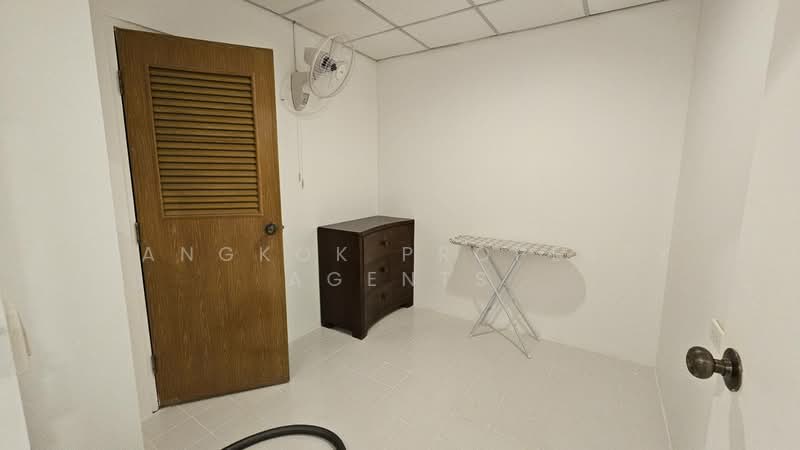 Baan Ananda, Bangkok, Sukhumvit 61, Khlong Tan Nua, Watthana, Bangkok, 3 Bedrooms, 300 sqm, Condo For Rent, by BANGKOK PROPERTY AGENTS, 500448800 - DDproperty.com