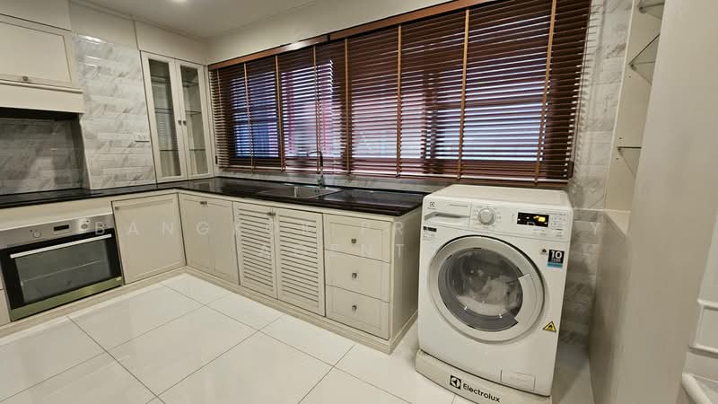 M Towers, Bangkok, Soi Sukhumvit 35, Khlong Tan Nua, Watthana, Bangkok, 3 Bedrooms, 230 sqm, Condo For Rent, by BANGKOK PROPERTY AGENTS, 500448807 - DDproperty.com