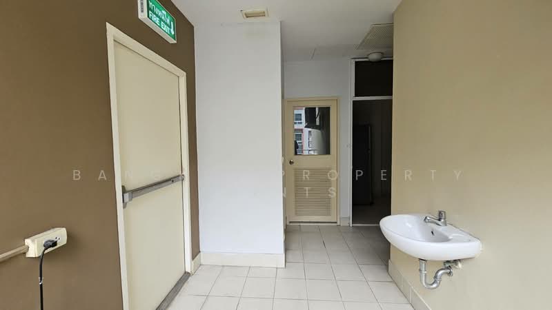 Piyathip Place, Bangkok, 24 Soi Prommitr, Khlong Tan Nua, Watthana, Bangkok, 2 Bedrooms, 173 sqm, Condo For Rent, by BANGKOK PROPERTY AGENTS, 500448822 - DDproperty.com
