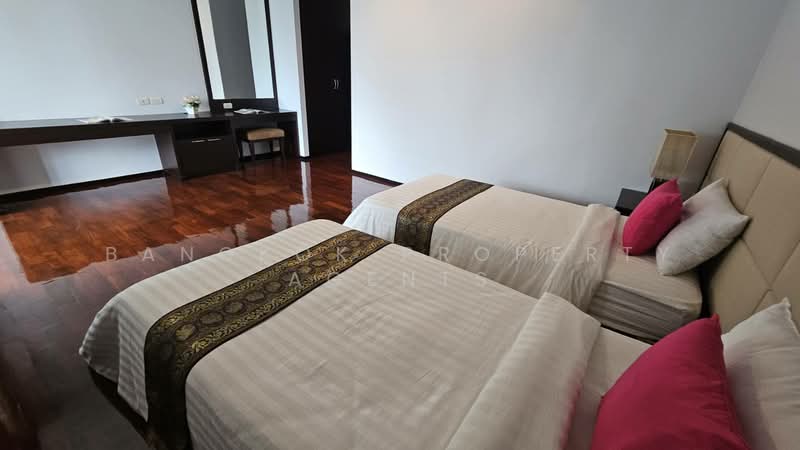 Piyathip Place, Bangkok, 24 Soi Prommitr, Khlong Tan Nua, Watthana, Bangkok, 2 Bedrooms, 137 sqm, Condo For Rent, by BANGKOK PROPERTY AGENTS, 500448830 - DDproperty.com