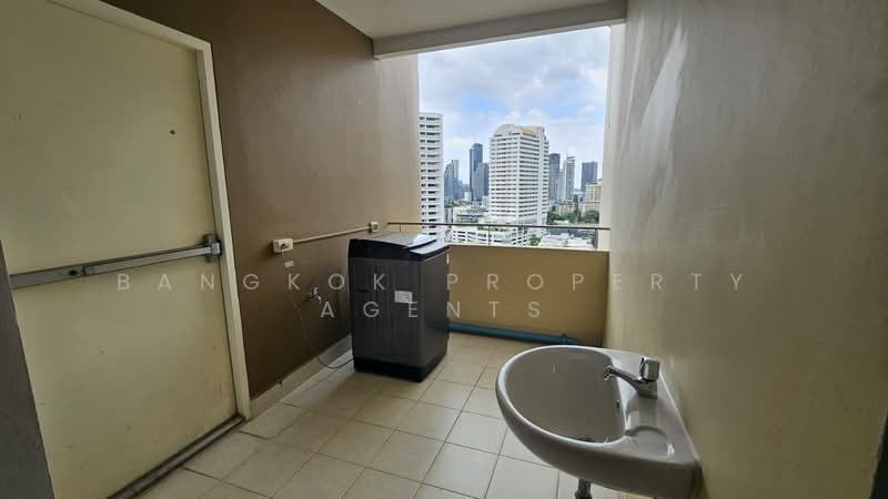 Piyathip Place, Bangkok, 24 Soi Prommitr, Khlong Tan Nua, Watthana, Bangkok, 2 Bedrooms, 137 sqm, Condo For Rent, by BANGKOK PROPERTY AGENTS, 500448830 - DDproperty.com