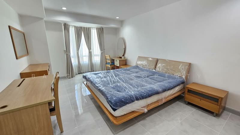 Royal Castle Sukhumvit, Bangkok, 30 Soi Sukhumvit 39, Khlongtoei Nua, Watthana, Bangkok, 3 Bedrooms, 160 sqm, Condo For Rent, by BANGKOK PROPERTY AGENTS, 500448841 - DDproperty.com