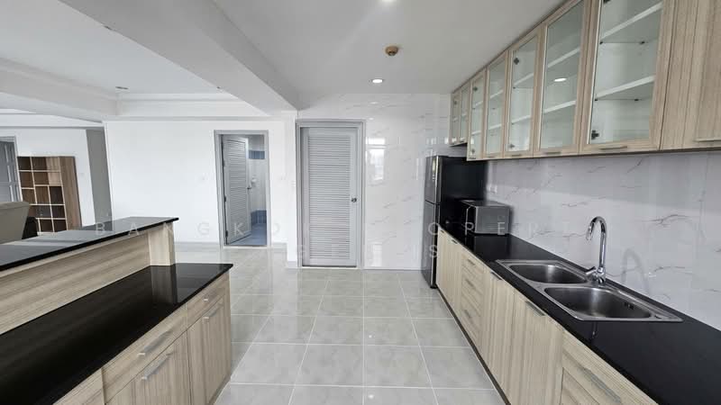 Royal Castle Sukhumvit, Bangkok, 30 Soi Sukhumvit 39, Khlongtoei Nua, Watthana, Bangkok, 3 Bedrooms, 160 sqm, Condo For Rent, by BANGKOK PROPERTY AGENTS, 500448841 - DDproperty.com