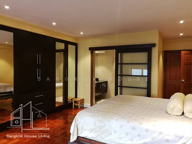 Grand Ville House 1, Bangkok, 36 Soi Sukhumvit 24, Khong Tan, Khlong Toei, Bangkok, 3 Bedrooms, 225 sqm, Condo For Rent, by Bangkok House Living, 500448848 - DDproperty.com