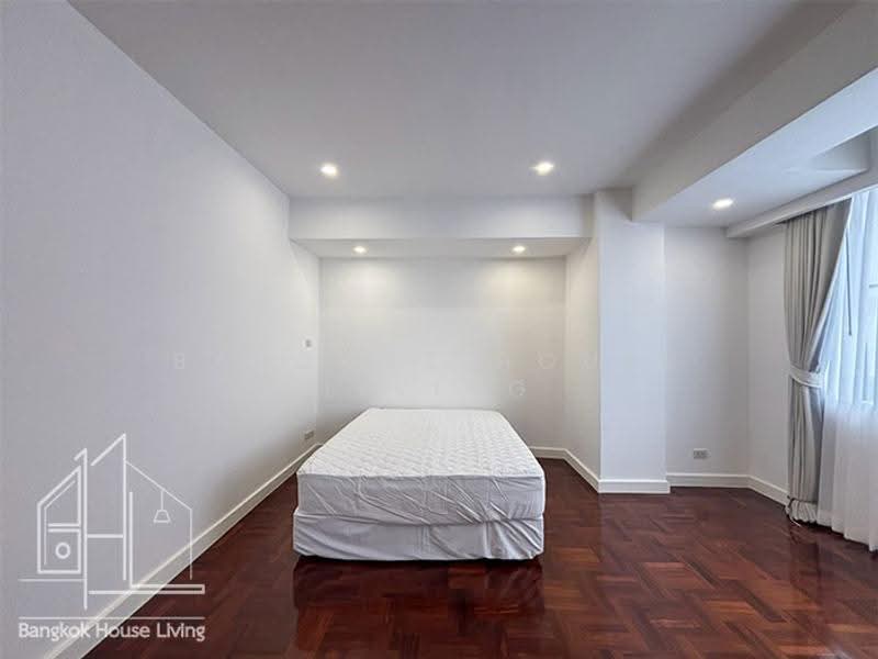 Grand Ville House 1, Bangkok, 36 Soi Sukhumvit 24, Khong Tan, Khlong Toei, Bangkok, 3 Bedrooms, 225 sqm, Condo For Rent, by Bangkok House Living, 500448848 - DDproperty.com