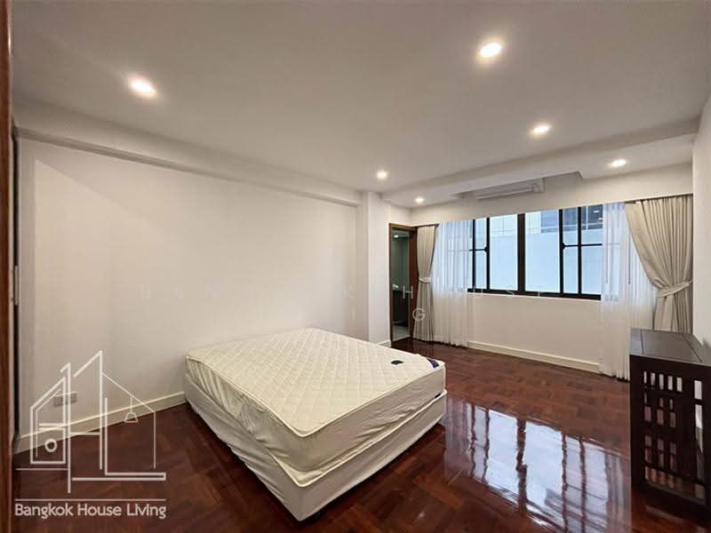 Grand Ville House 1, Bangkok, 36 Soi Sukhumvit 24, Khong Tan, Khlong Toei, Bangkok, 3 Bedrooms, 225 sqm, Condo For Rent, by Bangkok House Living, 500448848 - DDproperty.com